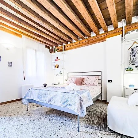 Gondolier's - Sweet Life Venezia