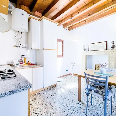 Gondolier's - Sweet Life Venezia